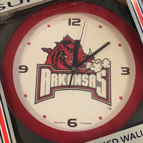 Arkansas Razorback Wall Clock - Picture 2 of 3